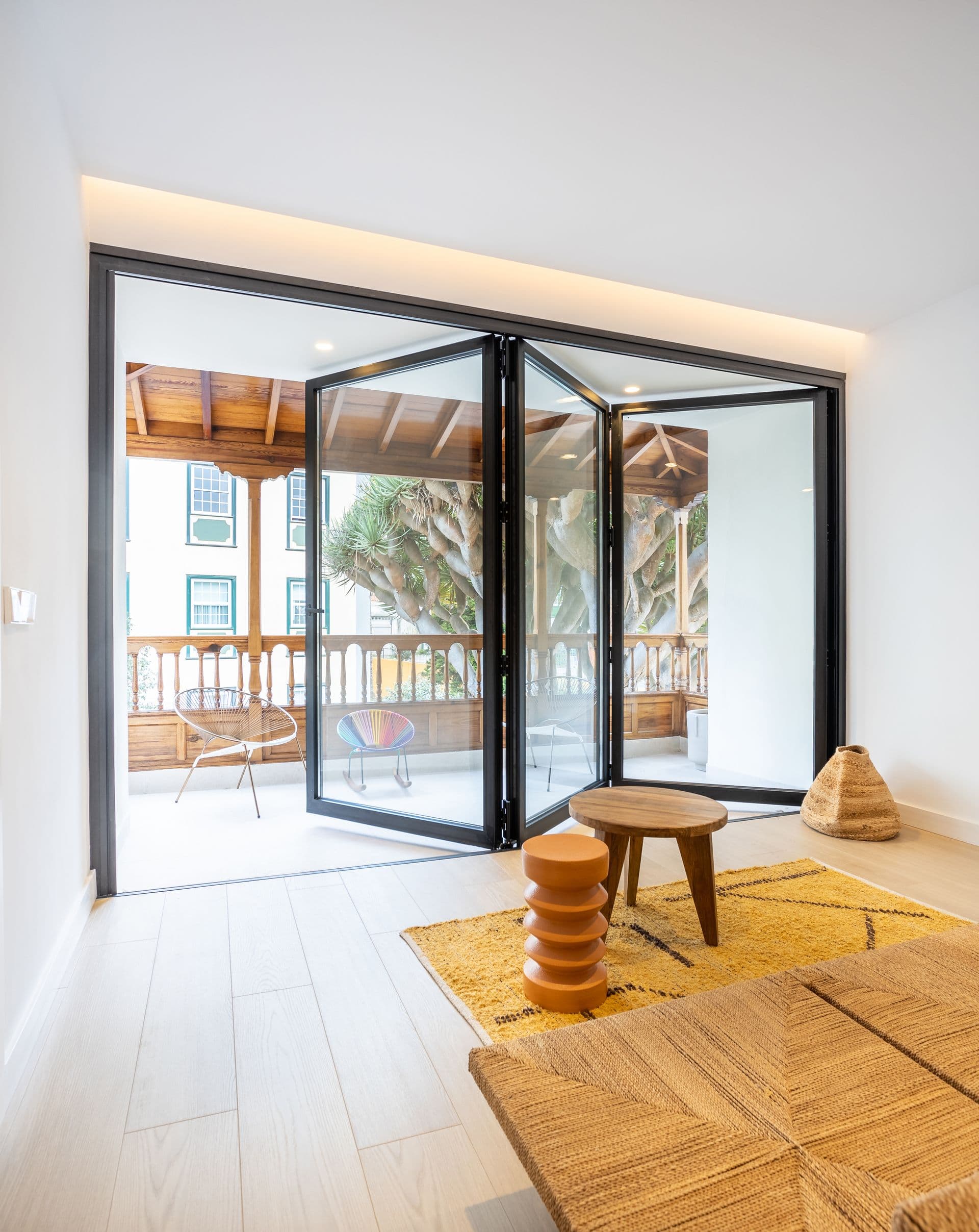 aluminium bi fold doors by Swiftrooms